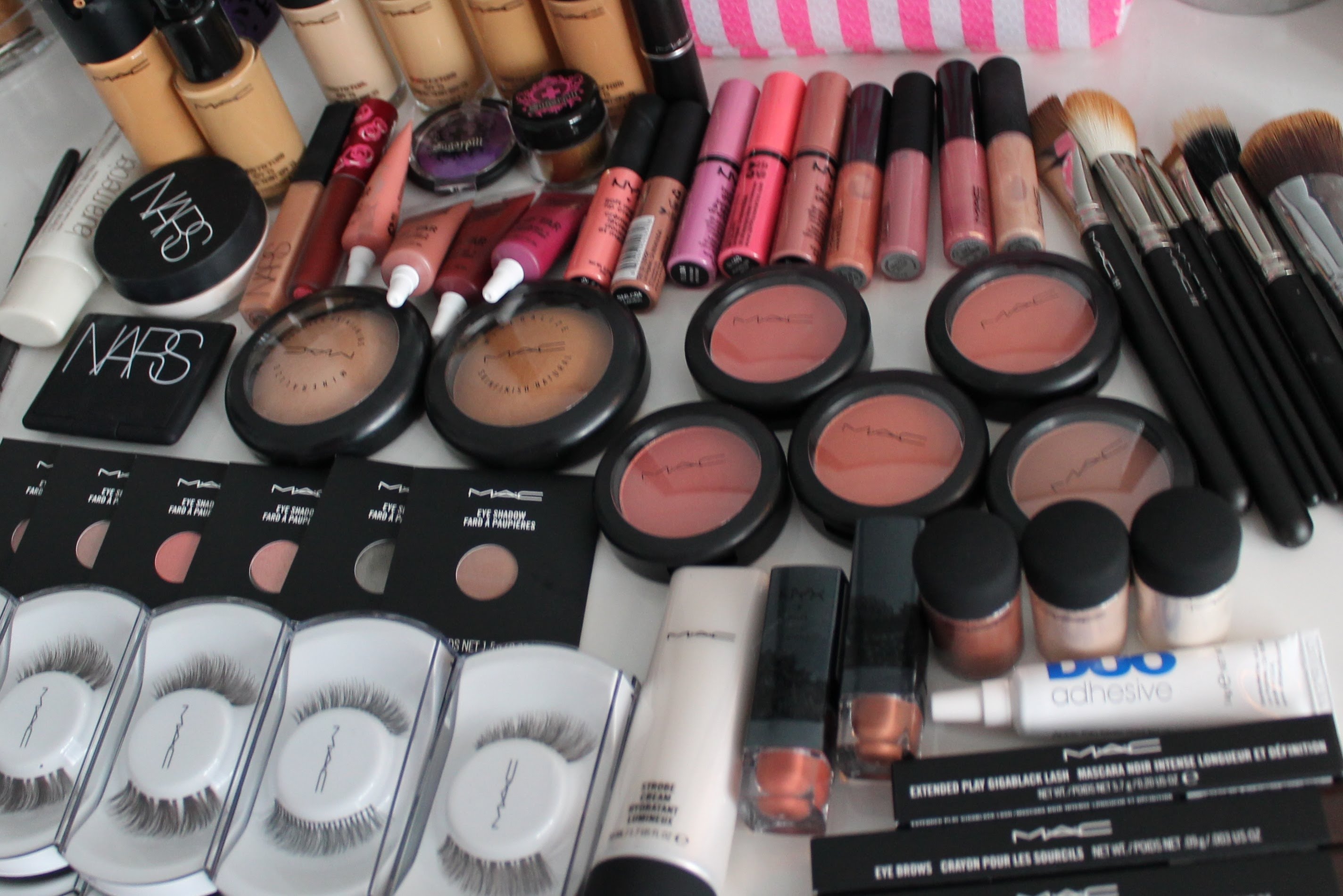 Your Free Beauty Sample Secrets (and where to find them)